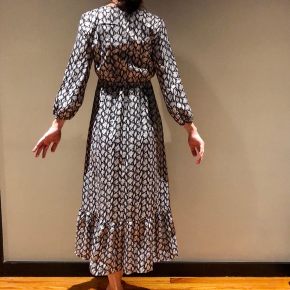 🤩 HP 🤩 Maxi dress S 2 4 6 long white sleeves - Picture 2 of 8